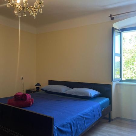 Crveni Apartman Đảo Đảo Cres Ngoại thất bức ảnh