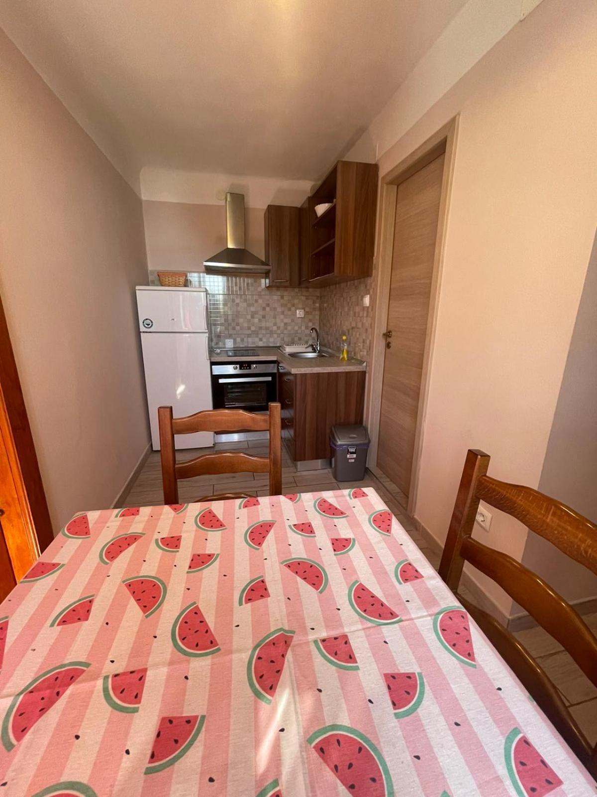 Crveni Apartman Đảo Đảo Cres Ngoại thất bức ảnh