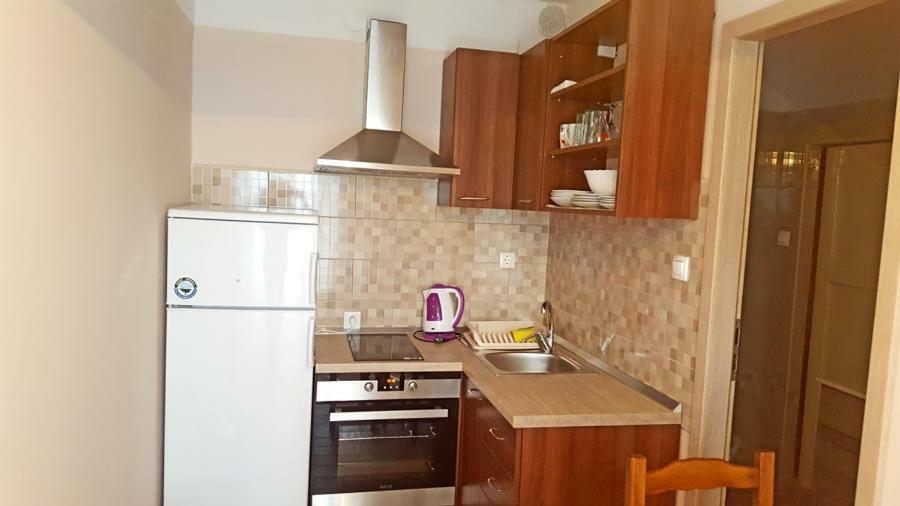 Crveni Apartman Đảo Đảo Cres Ngoại thất bức ảnh